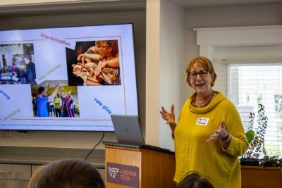 Patty Raun, the director of the Center for Communicating Science presenting.