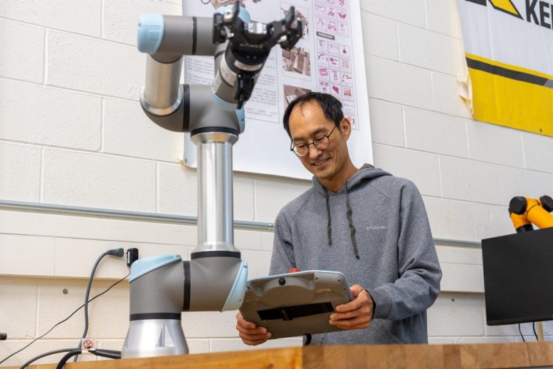 Smarter Robots Could Help Autistic Adults Thrive in Manufacturing Jobs